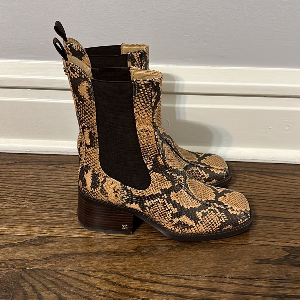 Sam Edelman Women's Dasha Textured Pull On Short Boots Size 8M - Picture 9 of 13